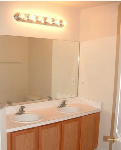 $2,000 | 5079 Palmbrooke Circle, West Palm Beach, FL 33417