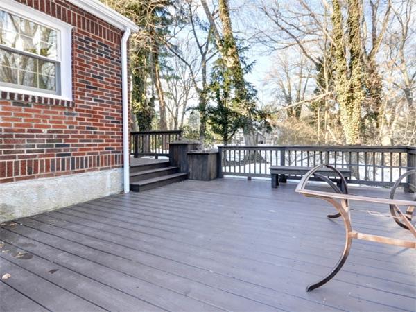 60 Sterling Road Westwood, MA 02090 - Photo 3 of 23 Gallery Image 3