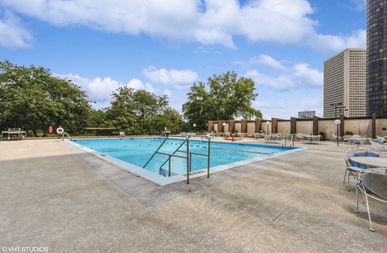 5455 North Sheridan Road, Unit 26122615 Chicago, IL 60640 - Photo 21 of 27 a view of lawn tennis court