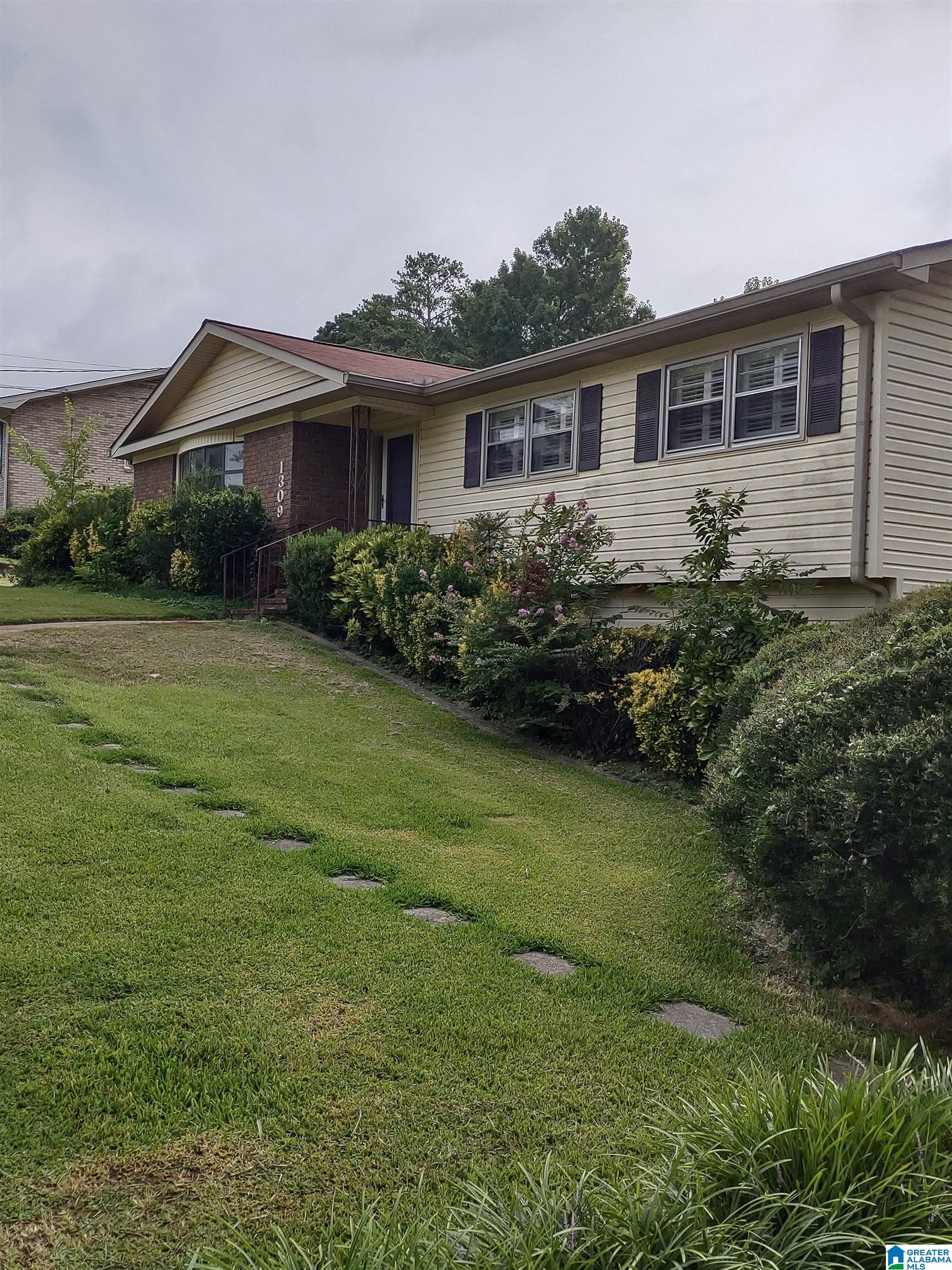 1309 Conger Road Anniston, AL 36207 - Photo 1 of 31