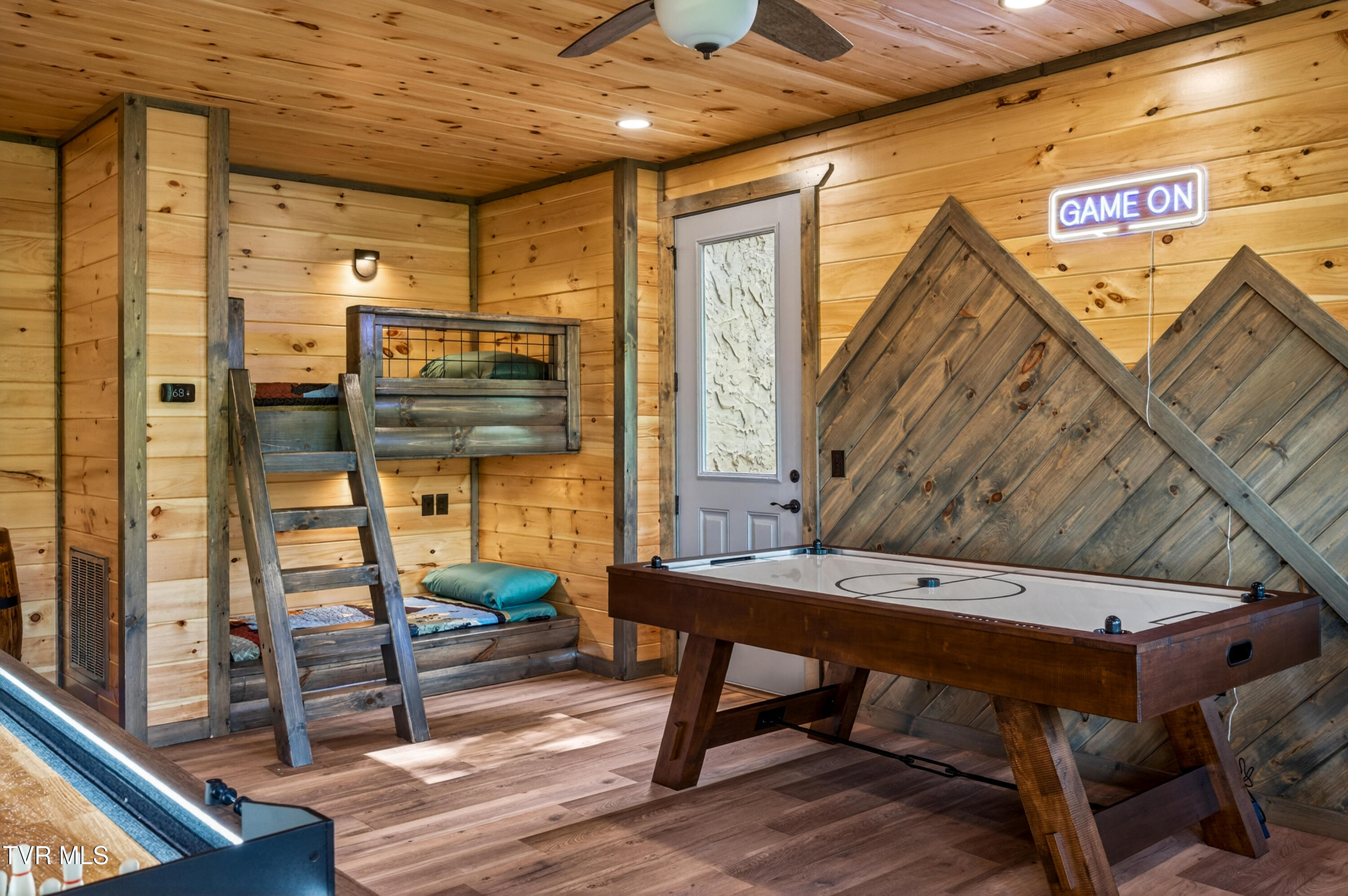 756 Ski View Lane Sevierville, TN 37876 - Photo 27 of 48 DSC_8050
