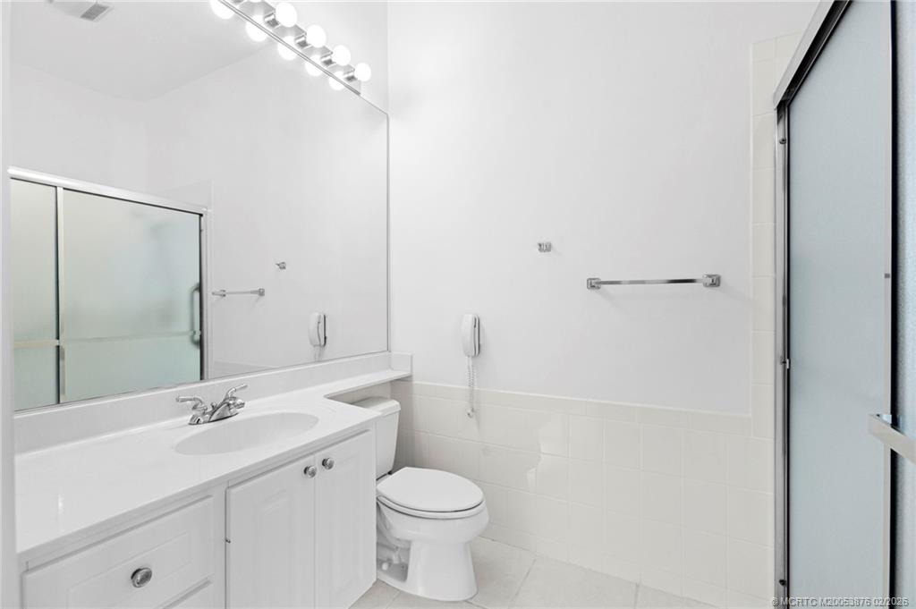 9012 Southeast Eldorado Way Hobe Sound, FL 33455 - Photo 16 of 25