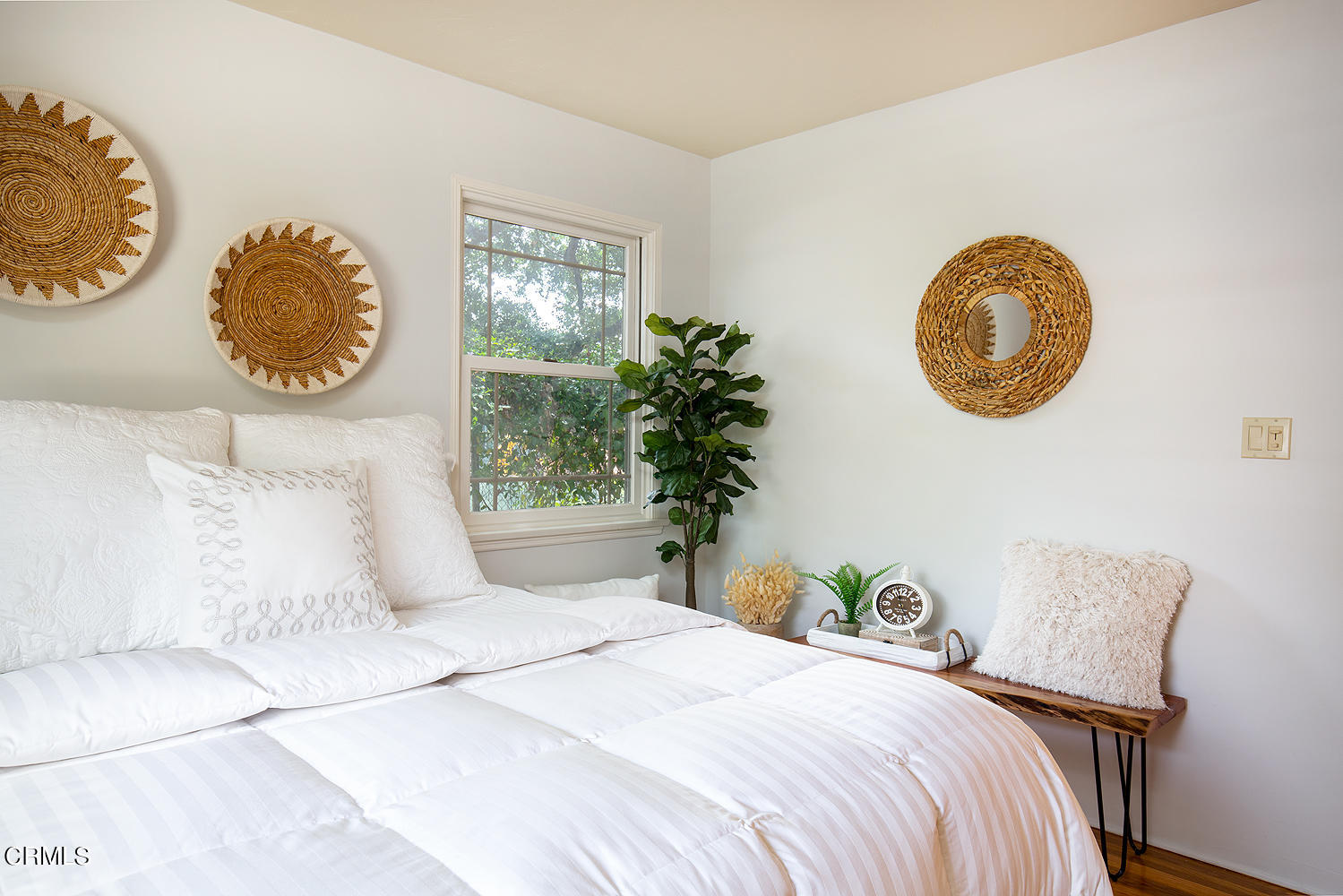 2766 Millicent Way Pasadena, CA 91107 - Photo 13 of 20 a bedroom with a bed and a window