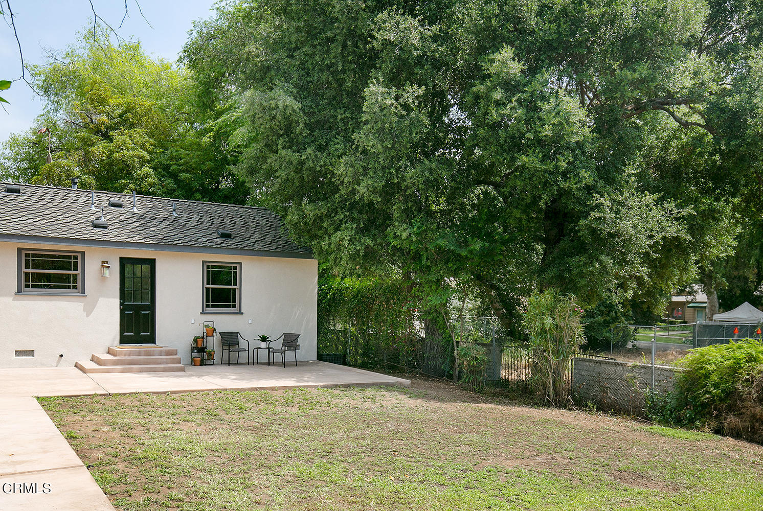 2766 Millicent Way Pasadena, CA 91107 - Photo 20 of 20 a view of a backyard with a patio