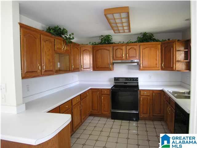 548 Edgeknoll Drive Birmingham, AL 35209 - Photo 6 of 17