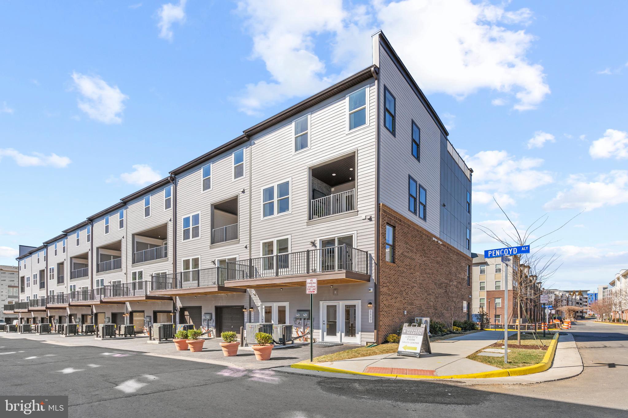 2337 Liberty Loop Herndon, VA 20171 - Photo 34 of 39