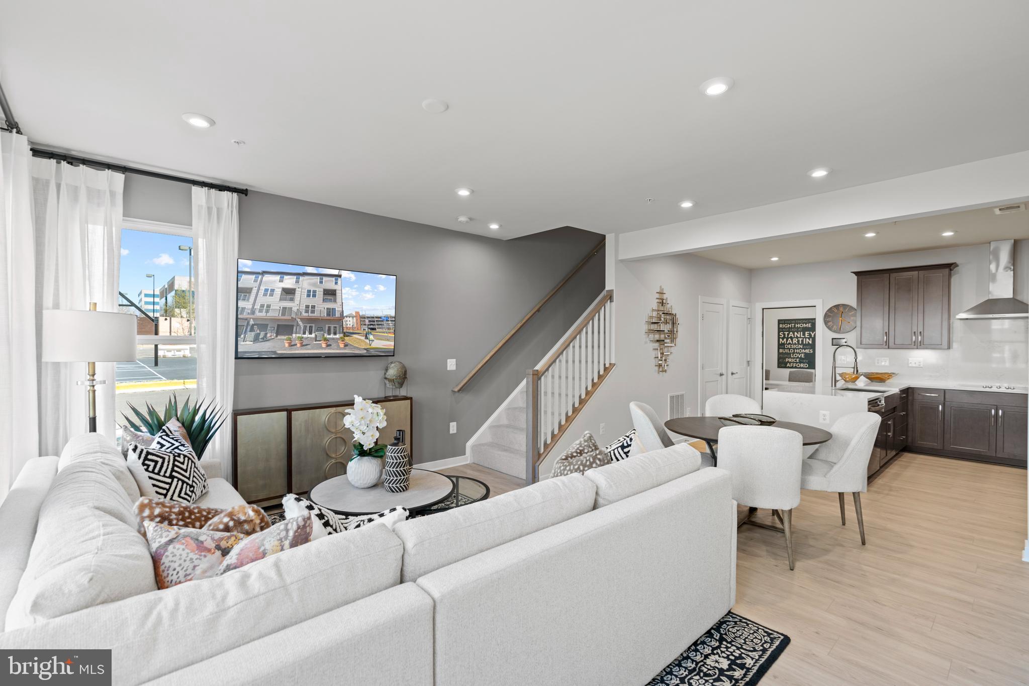 2337 Liberty Loop Herndon, VA 20171 - Photo 6 of 39