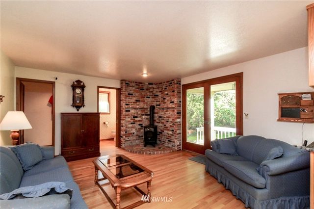 $369,000 | 7023 Cameo Drive Southwest, Lakewood, WA 98498