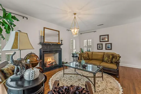 $2,795,000 | 3913 Hamilton Avenue, Fort Worth, TX 76107