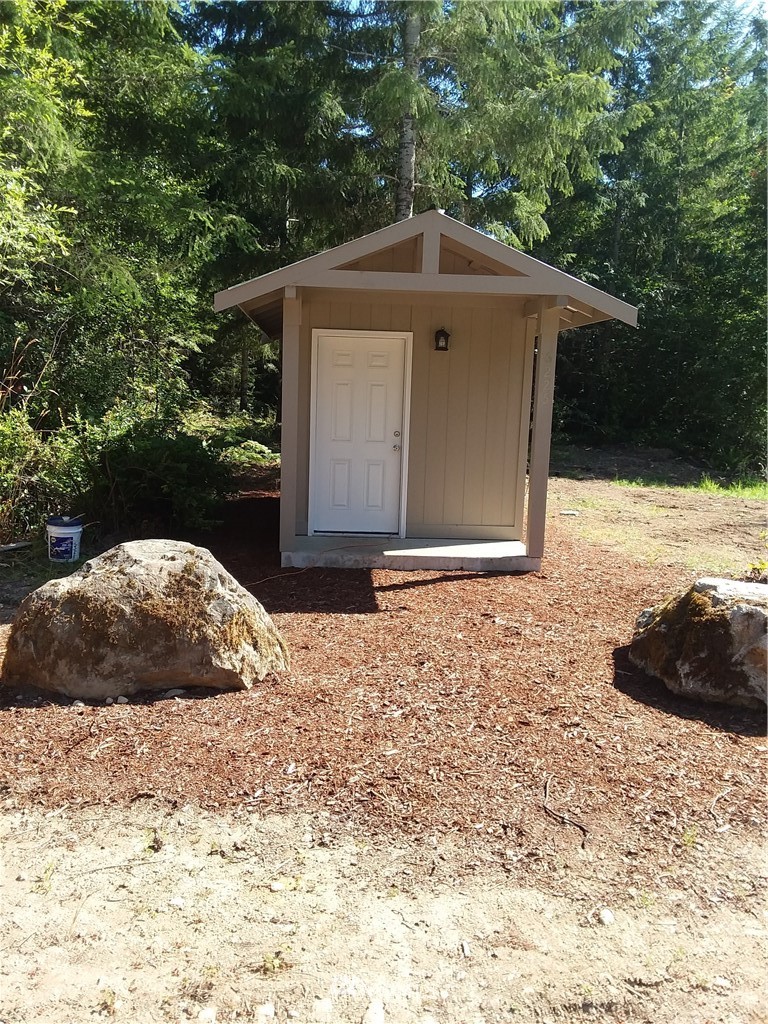 -xxa East Xxa E Grapeview Loop Road Allyn, WA 98524 - Photo 1 of 3 Gallery Image 1