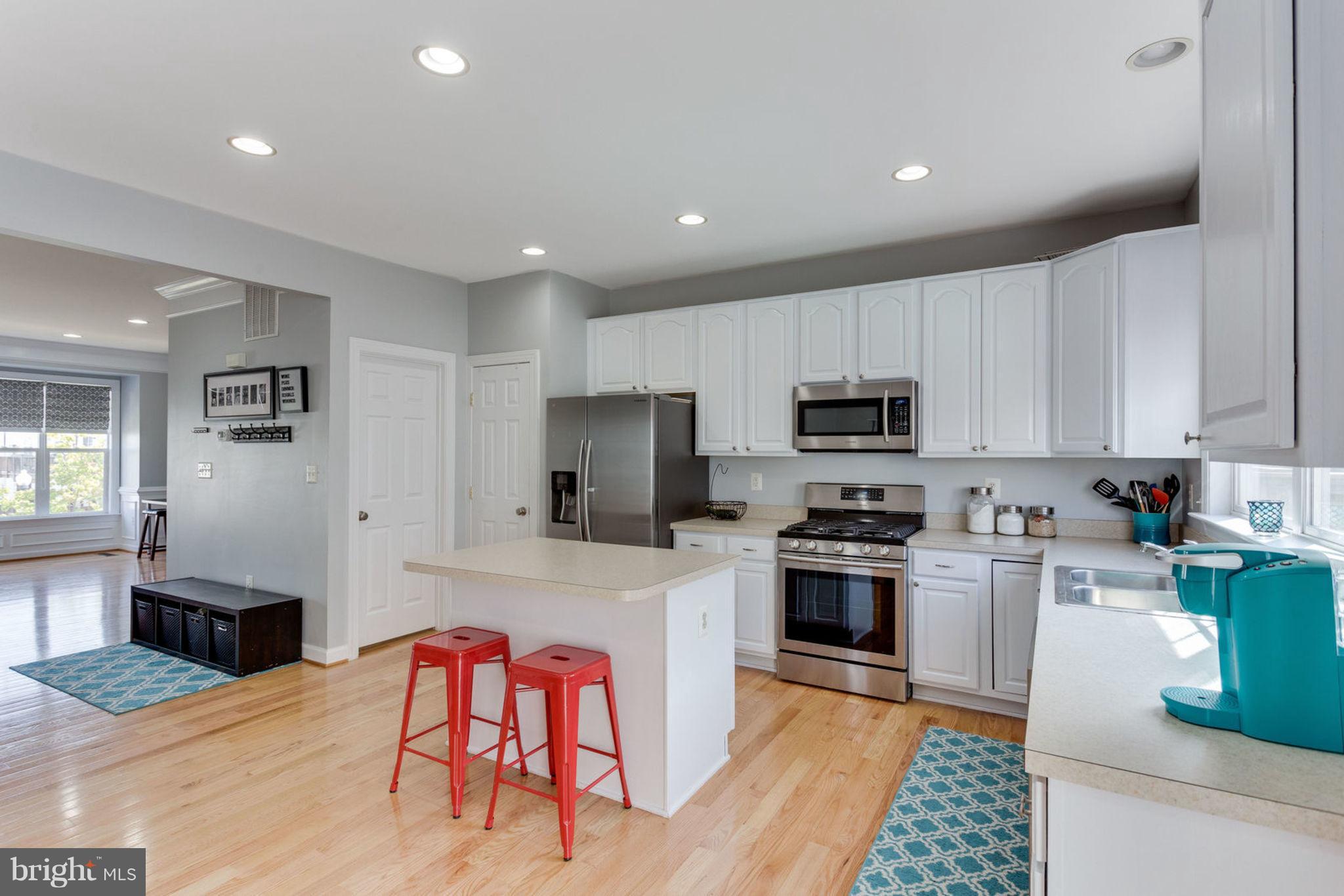 8107 Hard Shale Road Manassas, VA 20111 - Photo 11 of 29 Kitchen