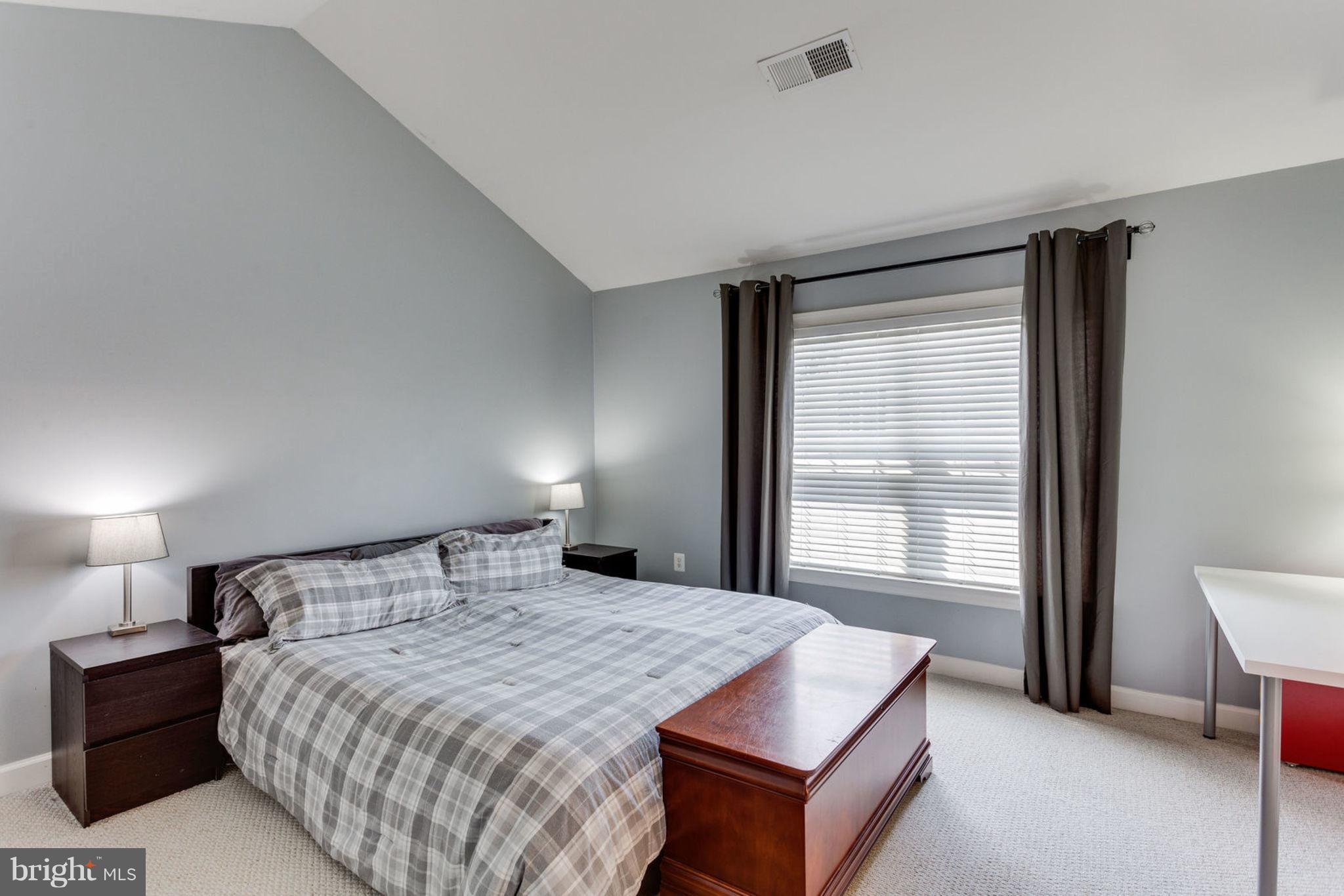 8107 Hard Shale Road Manassas, VA 20111 - Photo 20 of 29 Bedroom (Master)