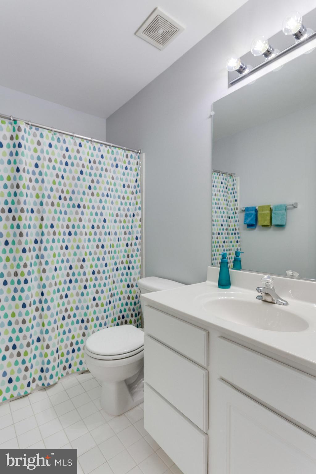 8107 Hard Shale Road Manassas, VA 20111 - Photo 25 of 29 Bath