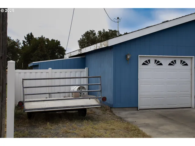 $260,000 | 421 West Grant Street, Burns, OR 97720