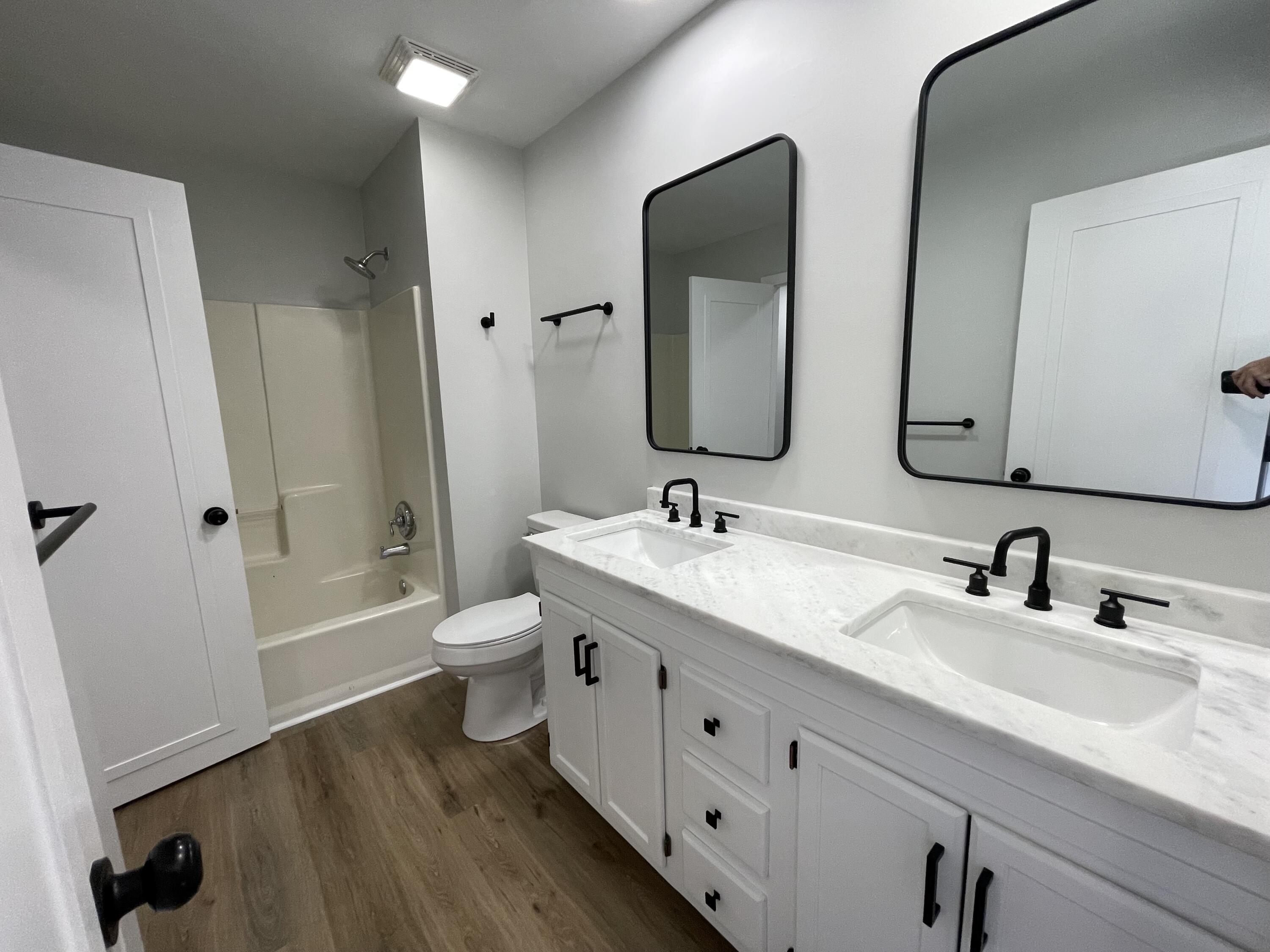 1530 Fort Johnson Road, Unit 2M Charleston, SC 29412 - Photo 4 of 14 IMG-8100