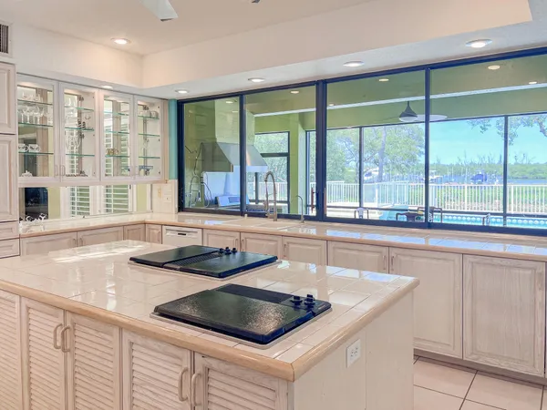 $1,990,000 | 8902 Southeast Marina Bay Drive, Hobe Sound, FL 33455