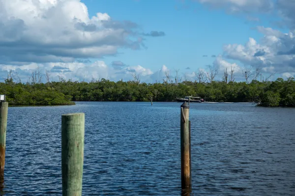 $1,990,000 | 8902 Southeast Marina Bay Drive, Hobe Sound, FL 33455