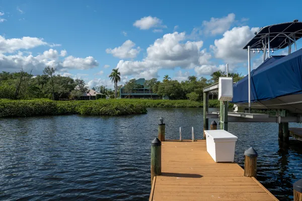 $1,990,000 | 8902 Southeast Marina Bay Drive, Hobe Sound, FL 33455