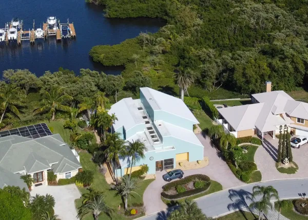 $1,990,000 | 8902 Southeast Marina Bay Drive, Hobe Sound, FL 33455