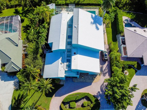 $1,990,000 | 8902 Southeast Marina Bay Drive, Hobe Sound, FL 33455