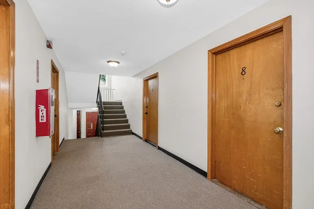 $2,200 | 3 Louisburg Square, Unit 8, Nashua, NH 03060