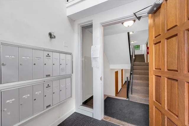 $2,200 | 3 Louisburg Square, Unit 8, Nashua, NH 03060