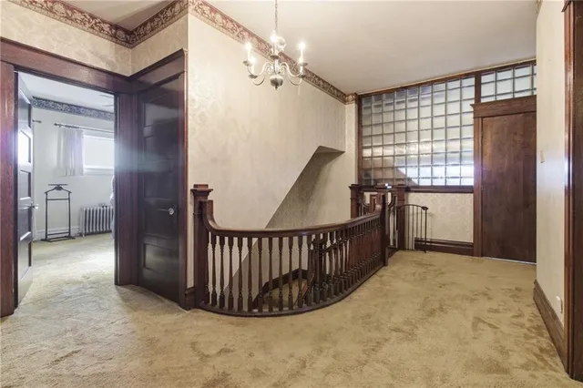 a view of livingroom with furniture