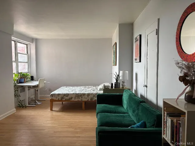 $289,000 | 39-20 52nd Street, Unit 5E | Woodside