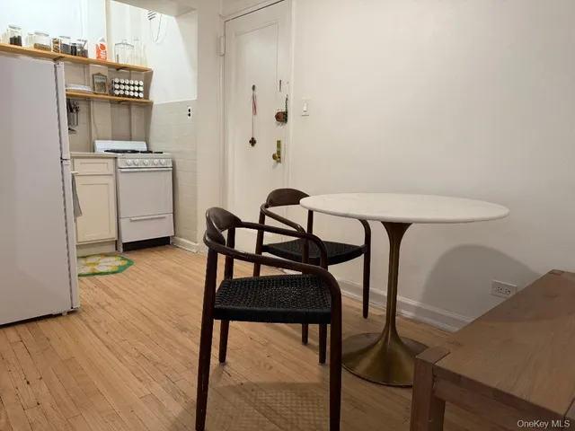 $289,000 | 39-20 52nd Street, Unit 5E | Woodside