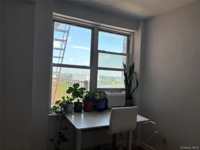 $289,000 | 39-20 52nd Street, Unit 5E | Woodside