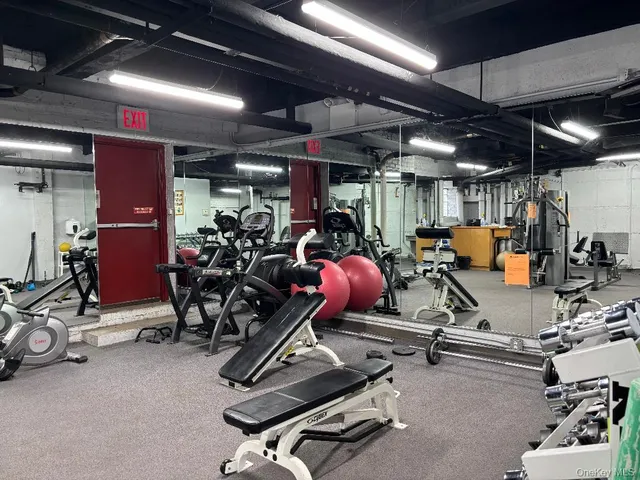 $289,000 | 39-20 52nd Street, Unit 5E | Woodside