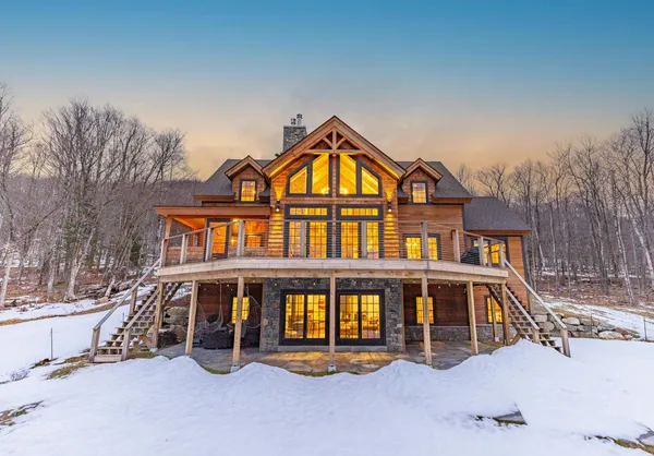 $1,649,000 | 365 Tunnel Stream Road, Benton, NH 03785
