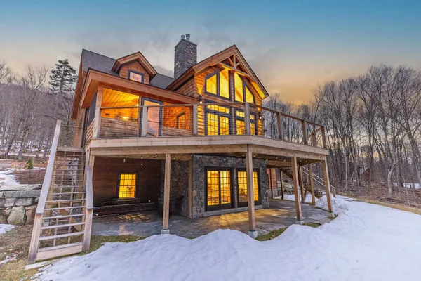 $1,649,000 | 365 Tunnel Stream Road, Benton, NH 03785