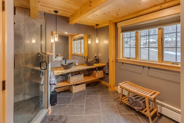 $1,649,000 | 365 Tunnel Stream Road, Benton, NH 03785