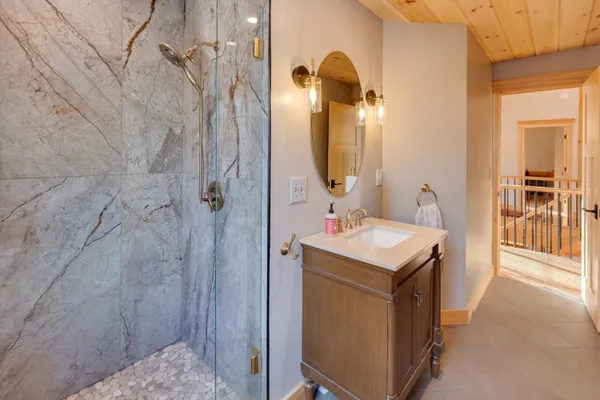 $1,649,000 | 365 Tunnel Stream Road, Benton, NH 03785