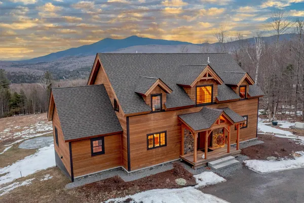 $1,649,000 | 365 Tunnel Stream Road, Benton, NH 03785