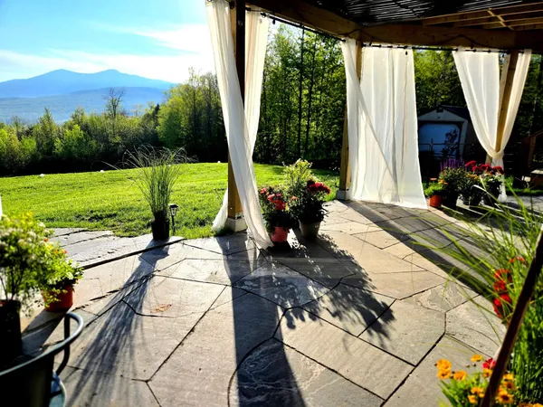 $1,649,000 | 365 Tunnel Stream Road, Benton, NH 03785