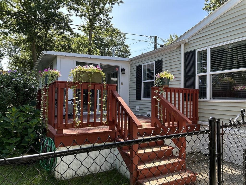 3 Nob Hill Road Weymouth, MA 02188 - Photo 12 of 14