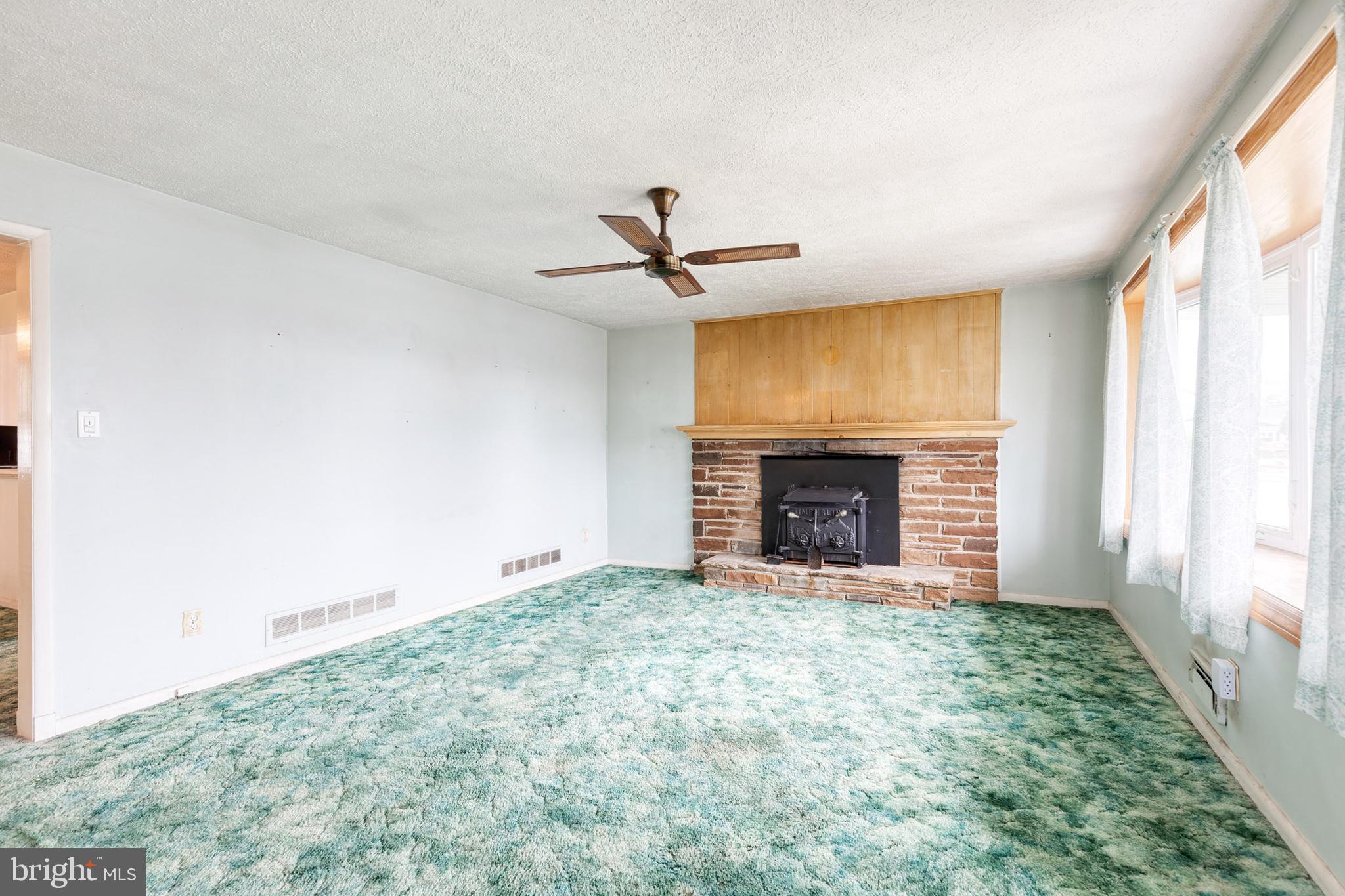 8306 Berkfield Road Baltimore, MD 21237 - Photo 3 of 26