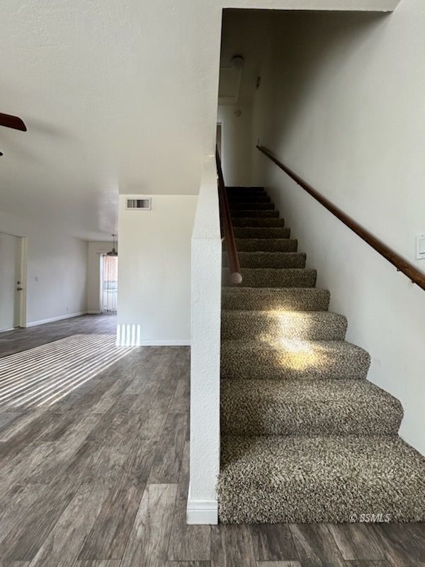 1017 West Perdew Avenue Ridgecrest, CA 93555 - Photo 2 of 12