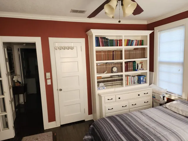 $179,900 | 135 Southeast Oak Street, Madison, FL 32340