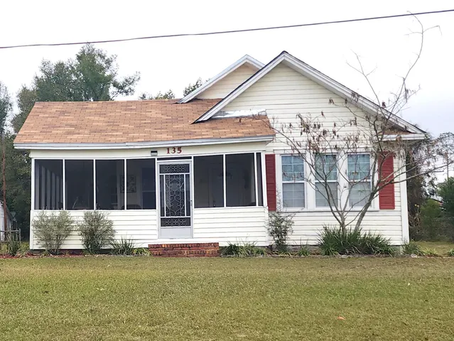 $179,900 | 135 Southeast Oak Street, Madison, FL 32340
