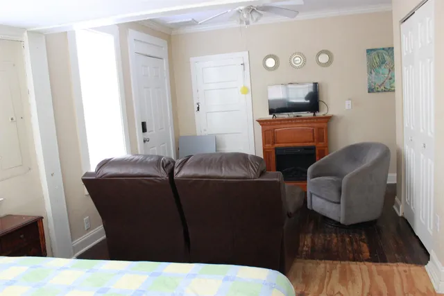 $179,900 | 135 Southeast Oak Street, Madison, FL 32340