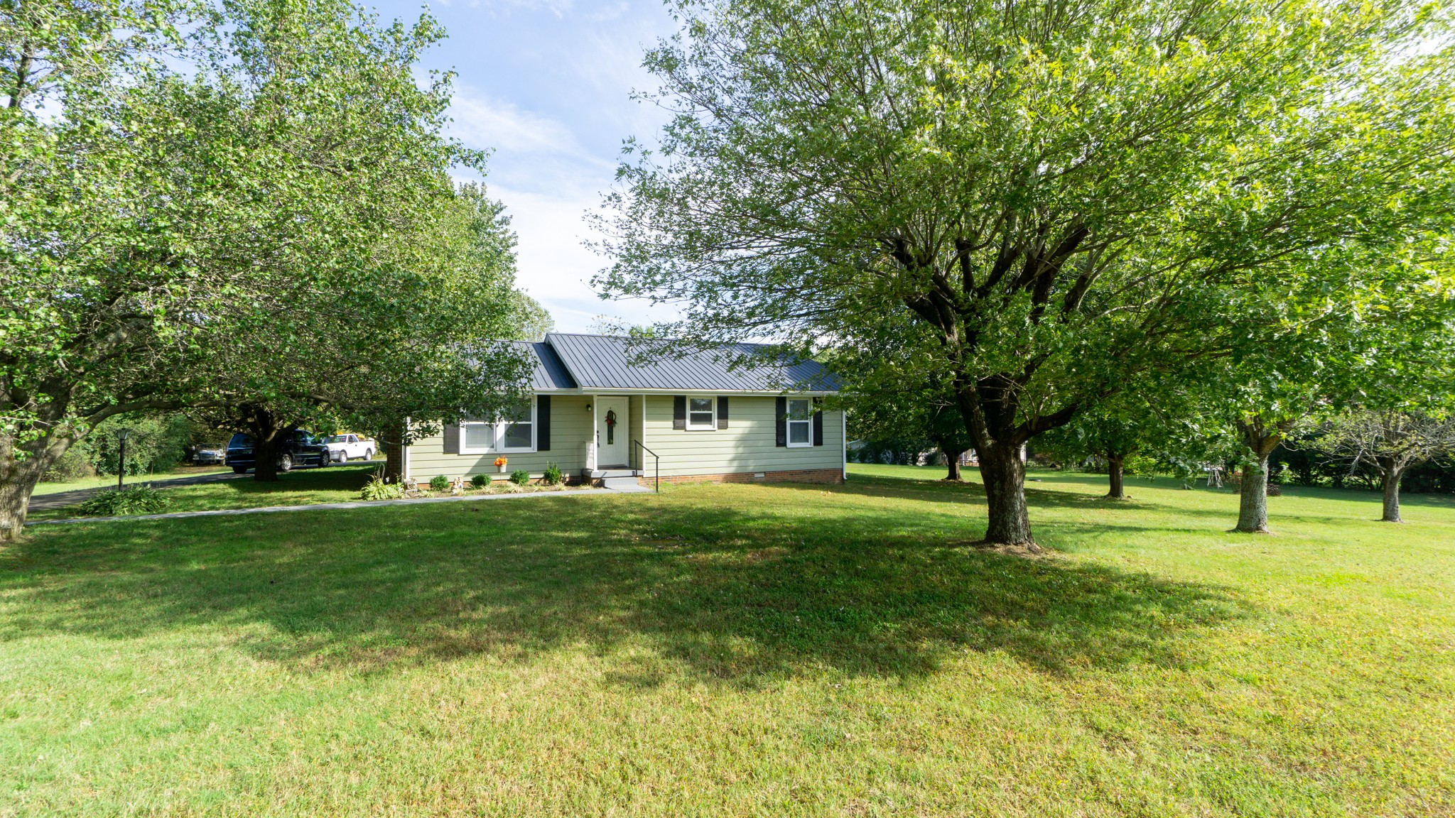 424 Dorris Road Portland, TN 37148 - Photo 1 of 48 a view of a house with a big yard