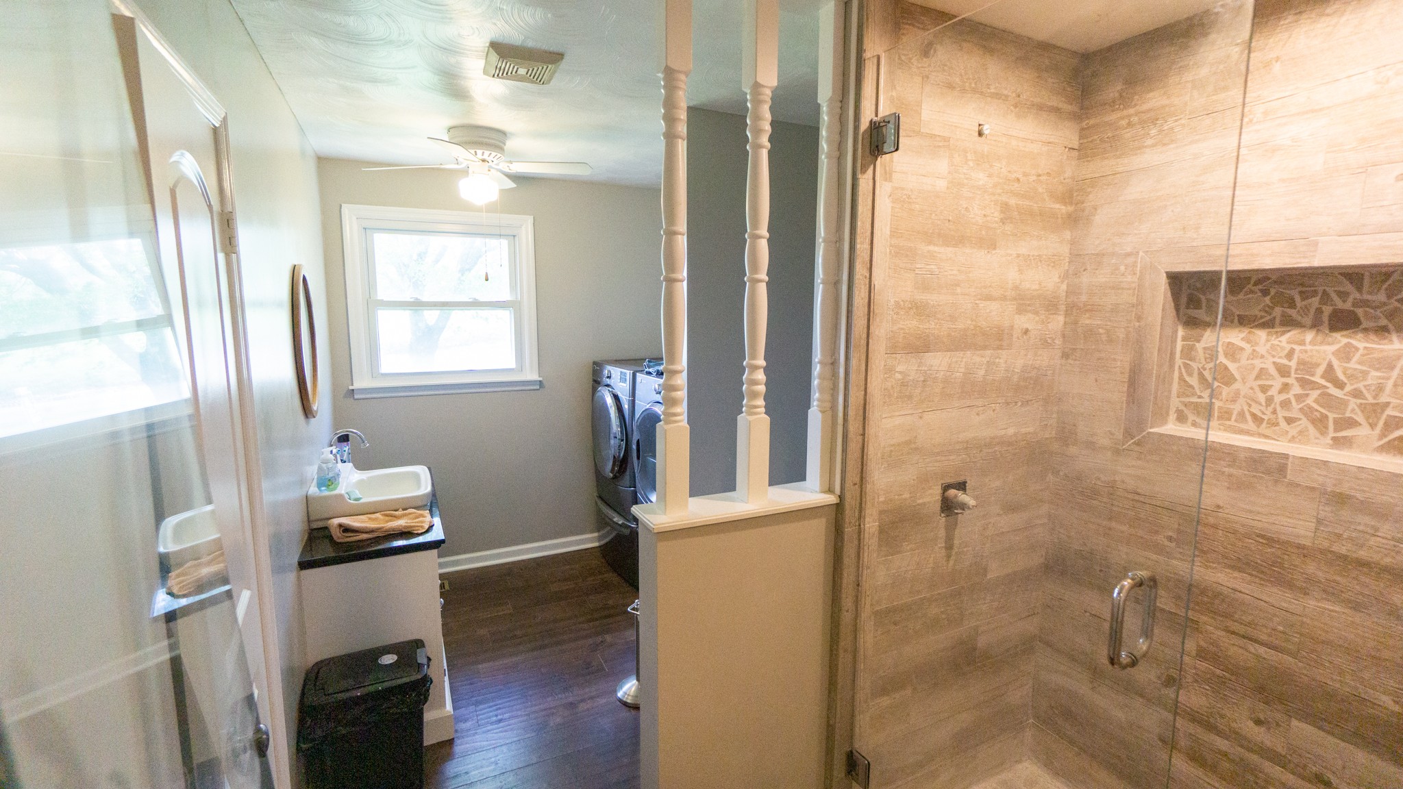 424 Dorris Road Portland, TN 37148 - Photo 26 of 48 a room with window and wooden floor