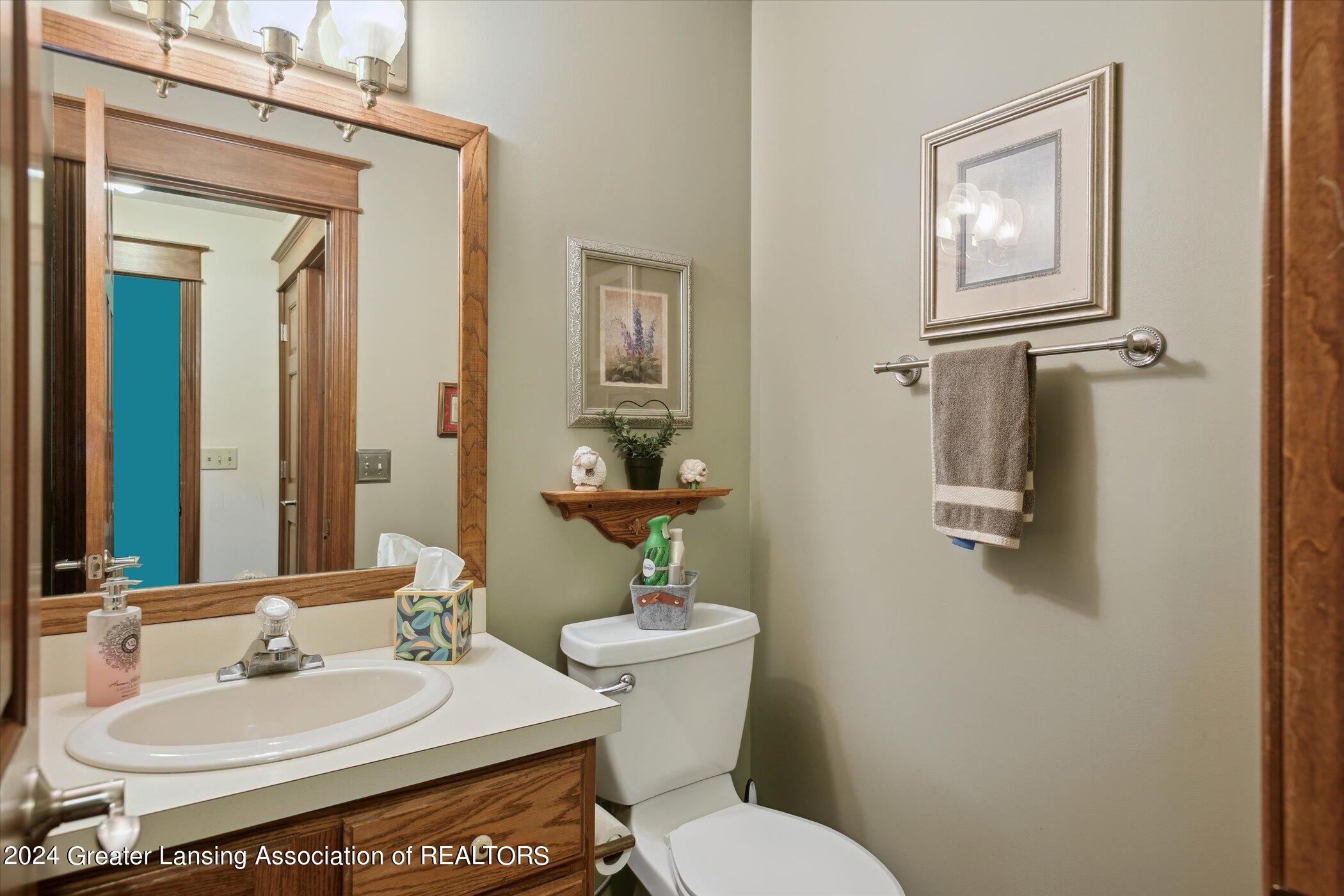 1305 North Onondaga Road Holt, MI 48842 - Photo 26 of 60 18-1305-N-Onondaga-Rd-Holt-MI-48842-Wind