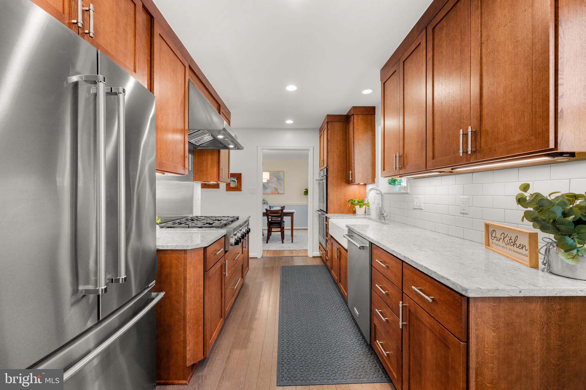 6703 Norview Court Springfield, VA 22152 - Photo 10 of 49 Updated Kitchen with Quarter Sawn Oak Cabinetry