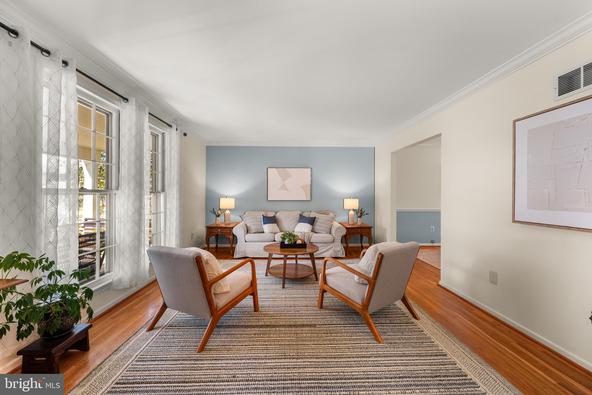 6703 Norview Court Springfield, VA 22152 - Photo 13 of 49 Living Room