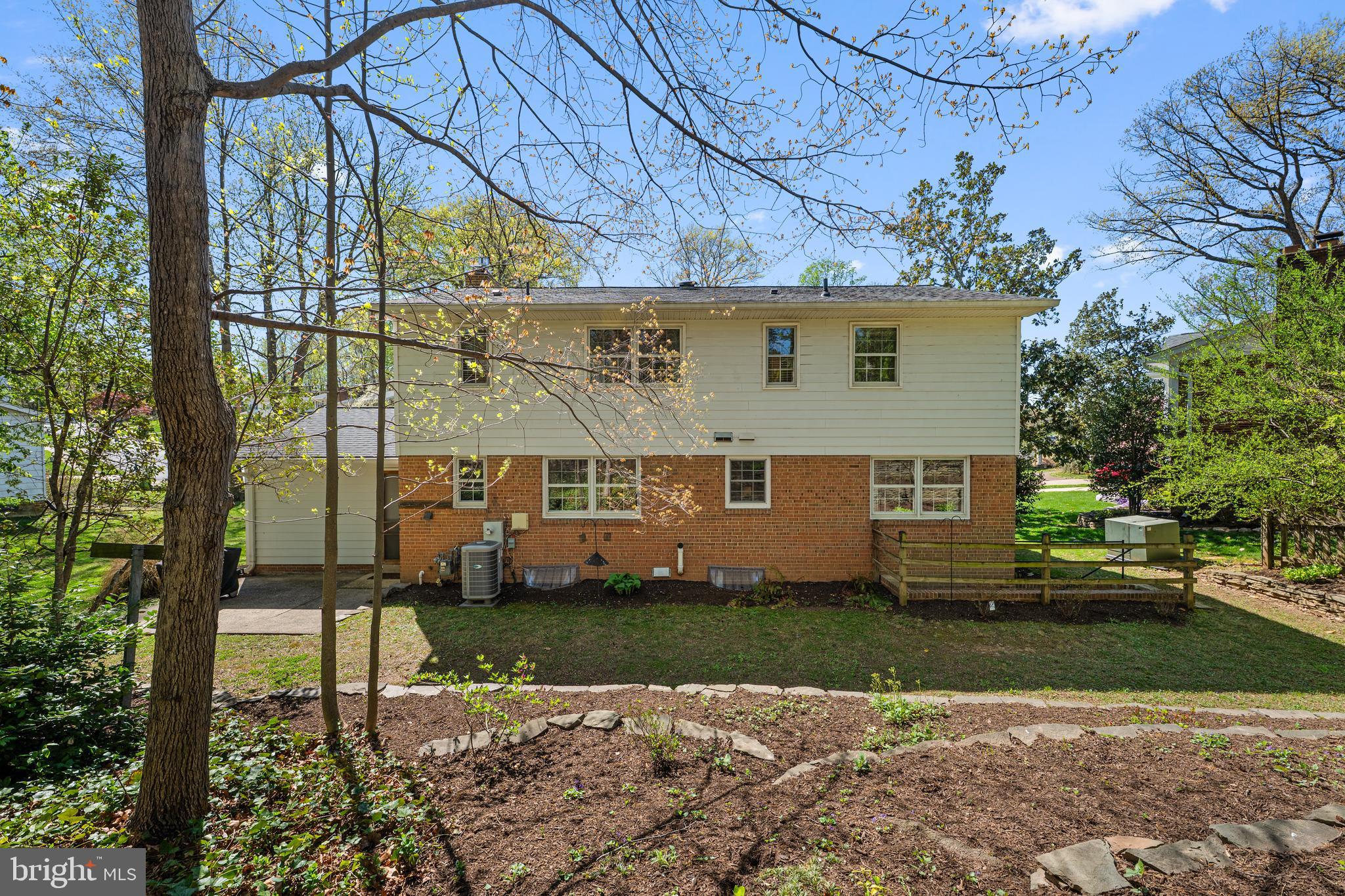 6703 Norview Court Springfield, VA 22152 - Photo 42 of 49 Rear Exterior
