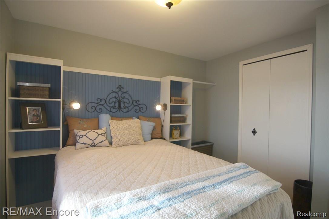 8635 Waumegah Road Clarkston, MI 48348 - Photo 15 of 50 Waumegah Rd Bedroom 1b.jpg